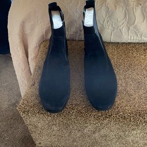 Size 10 1/2 Aerosole navy blue ankle boots
